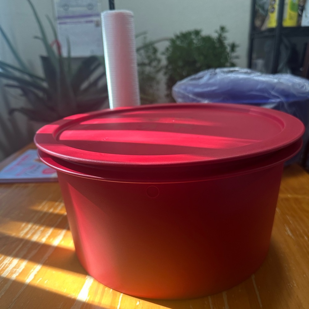 New Tuppeware
